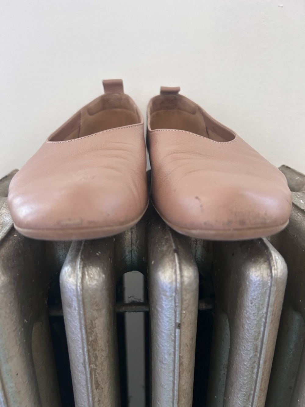 Everlane Day Glove Shoes in Tan size 6.5 - Picture 3 of 5